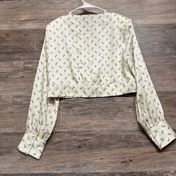Zara Cream Mandarin Collar Floral Crop Blouse - Picture 2 of 9